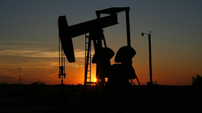 Oil Prices Extend Losses Amid Global Economic Concerns